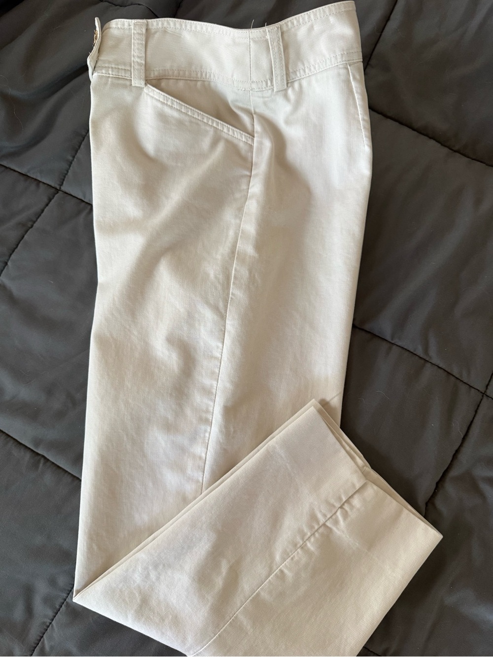 Jones New York Cream ankle Pants size 4